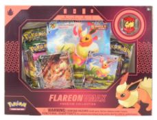 POKEMON - FLAREON VMAX PREMIUM COLLECTION