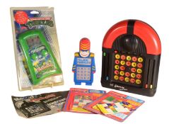 RETRO GAMING - VINTAGE HAND HELD VIDEO GAME CONSOLES & GAMES