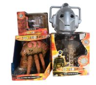 DOCTOR WHO - CHARACTER OPTIONS - COLLECTION OF FIGURES & MASKS