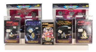 STAR TREK - MICRO MACHINES COLLECTOR EDITIONS & BADGES
