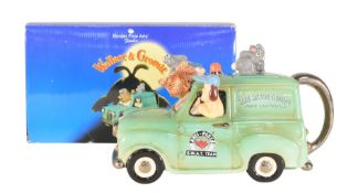 WALLACE & GROMIT - BORDER FINE ARTS - LIMITED EDITION VAN TEAPOT