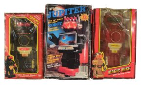 ROBOTS - VINTAGE BATTERY OPERATED ROBOTS