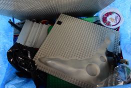 LEGO - LARGE BAG OF LOOSE LEGO BRICKS