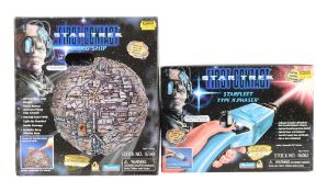 STAR TREK - BORG SHIP & STAR FLEET TYPE II PHASER