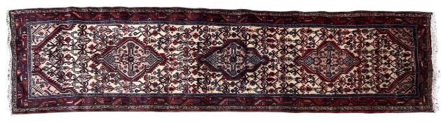 20TH CENTURY NORTH WEST PERSIAN HAMADAN RUNNER RUG