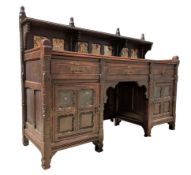 LATE VICTORIAN ARTS & CRAFTS OAK SIDEBOARD WITH MINTON TILES