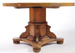 EARLY 20TH CENTURY LARGE PINE CIRCULAR DINING TABLE