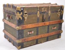 EARLY 20TH CENTURY CANVAS STEAMER TRUNK