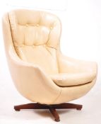 GREAVES & THOMAS MANNER - MID CENTURY EGG CHAIR
