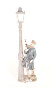 LLADRO - 1983 PORCELAIN LAMPLIGHTER FIGURE