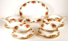 ROYAL ALBERT - OLD COUNTRY ROSES - MID 20TH CENTURY DINNER SERVICE