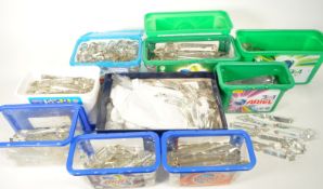 LARGE COLLECTION OF 19TH AND 20TH CENTURY GLASS LUSTRE DROPPERS