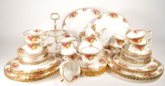 ROYAL ALBERT - OLD COUNTRY ROSES - CHINA TEA / DINNER SERIVCE