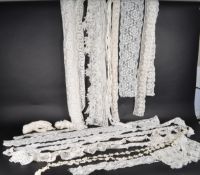 COLLECTION OF 20TH CENTURY VINTAGE WHITE LACE TRIMMINGS