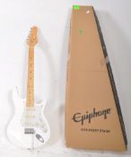 BEHRINGER - 21ST CENTURY IAXE 393 ELECTRIC GUITAR WITH USB PORT