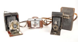 R&J BECK - EARLY 20TH CENTURY FOLDING PLATE CAMERA