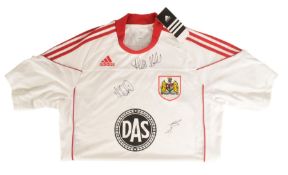 BRISTOL CITY F.C - 2010-11 FOOTBALL AWAY SHIRT SIGNED