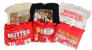 MANCHESTER UNITED - COLLECTION OF VINTAGE 199OS RETRO NOVELTY MAN UTD FOOTBALLFAN TSHIRTS