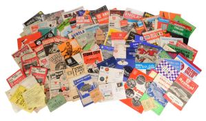 FOOTBALL - COLLECTION OF VINTAGE 1960S ONWARDS PROGRAMMES