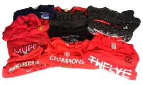 MANCHESTER UNITED - COLLECTION OF 2000S MAN UTD FAN FOOTBALL CLOTHING