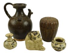 A GROUP OF FIVE 20TH CENTURY CHINESE CERAMICS 磁州陶器一组