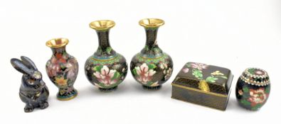 COLLECTION OF SIX 20TH CENTURY CLOISONNE VASES & TRINKET BOXES 20世纪掐丝珐琅彩一组