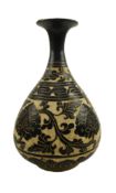 CHINESE CIZHOU SGRAFFITO POTTERY VASE磁州黑釉划花玉壶春瓶