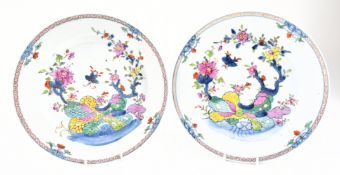 PAIR OF QING QIANLONG PERIOD TOBACCO LEAF CHARGERS 清 乾隆青花加彩莲纹盘