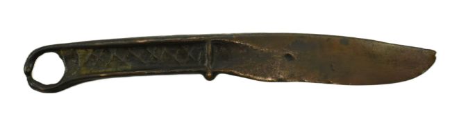 ARCHAIC BRONZE KNIFE WITH A LOOP HANDLE 青铜刀