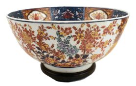 LARGE 20TH CENTURY JAPANESE IMARI BOWL