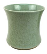 QING DYNASTY CELADON CRACKLED BRUSHPOT BITONG 清 青釉束腰笔筒