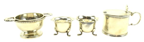 HALLMARKED SILVER TABLE CONDIMENTS INCLUDING EDWARD VII TABLE SALT