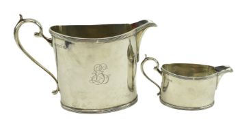 TWO GEORGE V HALLMARKED SILVER MILK JUGS / CREAMER JUGS