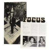 MUSIC - FOCUS (BAND) - FULL BAND AUTOGRAPHS ON PROGRAMME CLIPPING