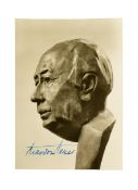 WORLD LEADERS - THEODOR HEUSS (D.1963) - AUTOGRAPHED PHOTOGRAPH