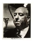 DIRECTOR - ALFRED HITCHCOCK - RARE AUTOGRAPHED 8X10