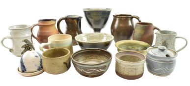 FIFTEEN PIECES OF BRITISH STUDIO POTTERY INCL. WINCHCOMBE, TOFF MILLWAY, PAUL DENNIS ETC