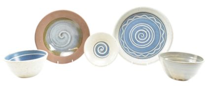 CLEY POTTERY - FIVE STUDIO POTTERY STONEWARE DISHES & BOWLS