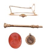 COLLECTION OF ANTIQUE JEWELLERY INCLUDING BROOCH & PENDANT