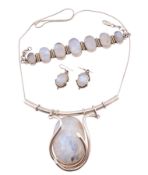 925 SILVER & LABRADORITE MOONSTONE SUITE OF JEWELLERY