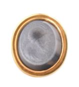 A 19TH CENTURY GOLD INTAGLIO SEAL FOB