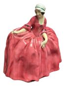 ROYAL DOULTON - EARLY 20TH CENTURY PORCELAIN POLLY PEACHUM FIGURINE