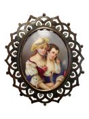 19TH CENTURY VICTORIAN HAND PAINTED OVAL BROOCH