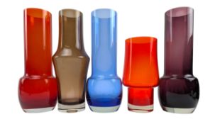 TAMARA ALADIN X RIIHIMAKI - FOUR MID CENTURY STUDIO ART GLASS VASES T/W ANOTHER (5)