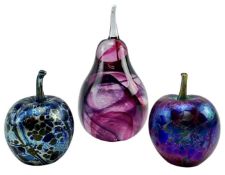 ISLE OF WIGHT GLASS - THREE VINTAGE FRUIT SHAPED PAPERWEIGHTS, TWO APPLES & A PEAR