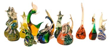 THIRTEEN VINTAGE MID CENTURY STUDIO ART GLASS HORSE/FISH PAPERWEIGHT FIGURES