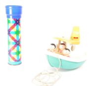 BRITISH RETRO TOYS - 20TH CENTURY KALEIDOSCOPE & PULL ALONG BOAT