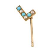 EARLY 2OTH CENTURY GOLD TURQUOISE & PEARL INITIAL 'L' LAPEL PIN