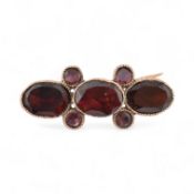 19TH CENTURY VICTORIAN GOLD GARNET BROOCH PIN