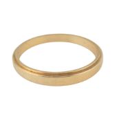 A 14ct gold tapered band ring. The ring with textured striated head to tapering band marked 14K.